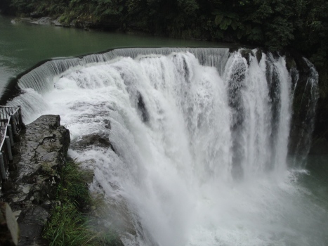  Der Shifen Wasserfall